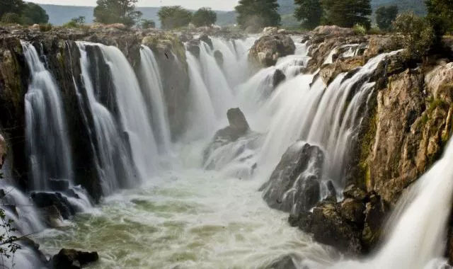 Hogenakkal-waterfalls