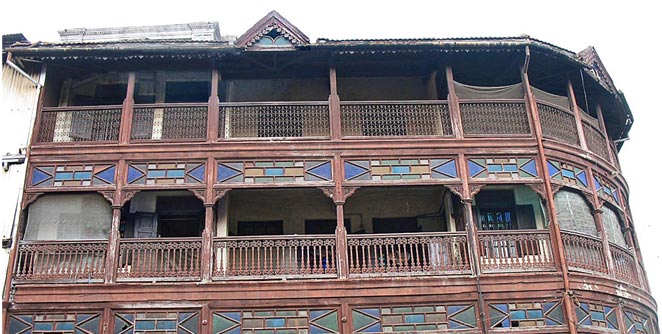 pune-building