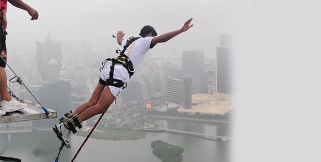 8-Bungee-jumping