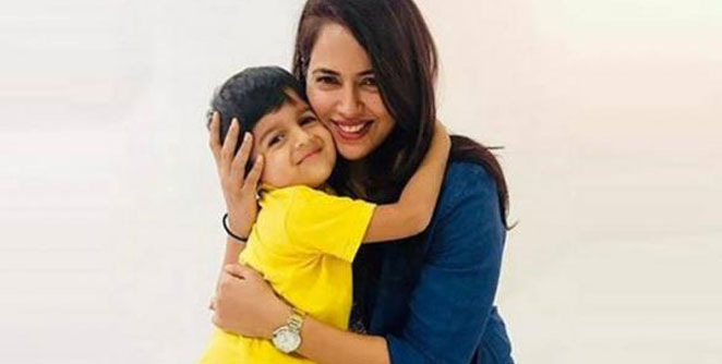 Sameera-Reddy