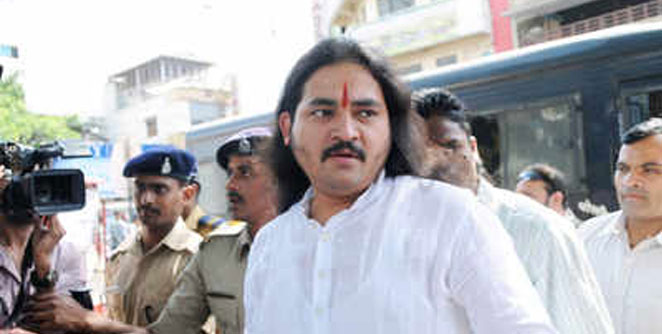 dhananjay-desai